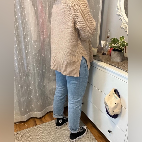 H&M beige knit sweater - Picture 2 of 4